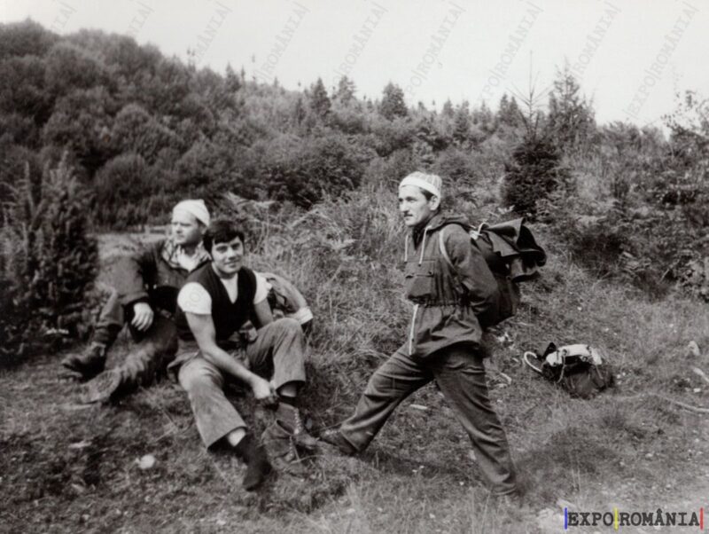 Drumeție Montana Tineri cu Rucsaci - Anii '60