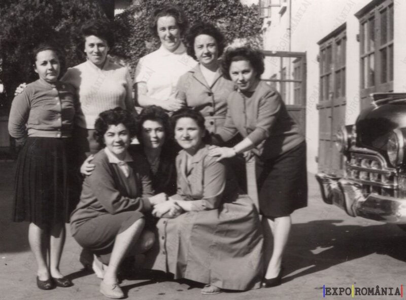 Funcționari Lângă o Volga Neagra - Anii '60 - 62