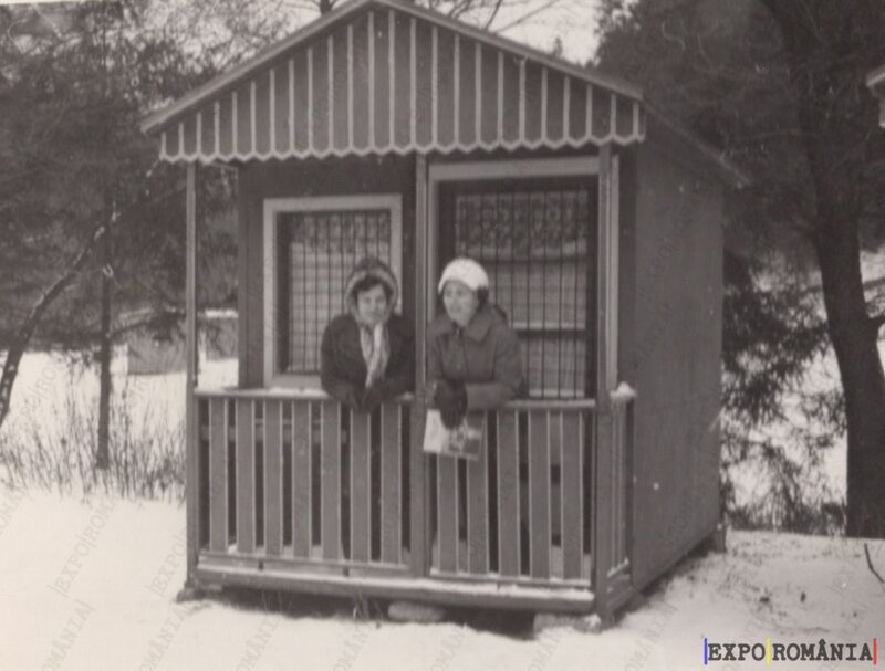 Camping Căsuțe din Lemn Fotografie Femei - Anii '70