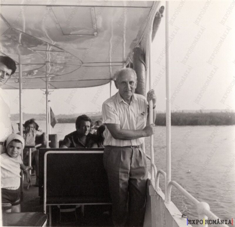 Constanța cu Vaporul Spre Insula Ovidiu - Anii '70