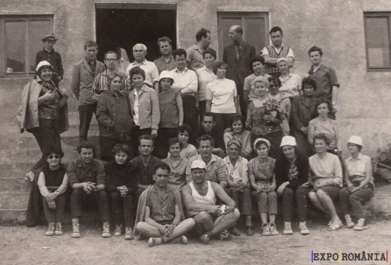 Muncitori și Muncitoare la Fabrica - Anii '70 - 90