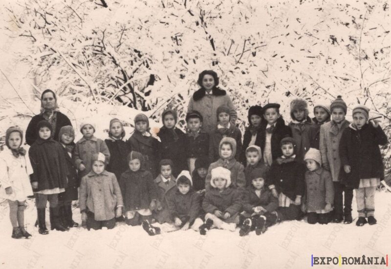 Iarna Învățătoare cu Copii în Excursie - Anii '80